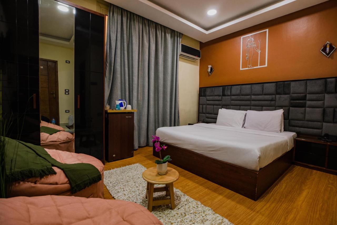 Cairo Capital Plaza Hotel Bagian luar foto