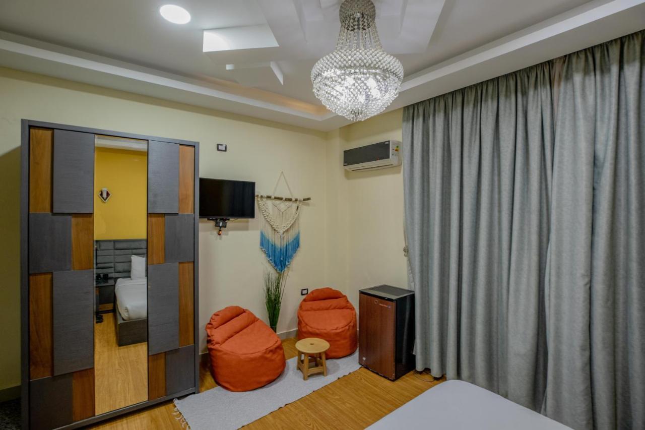 Cairo Capital Plaza Hotel Bagian luar foto