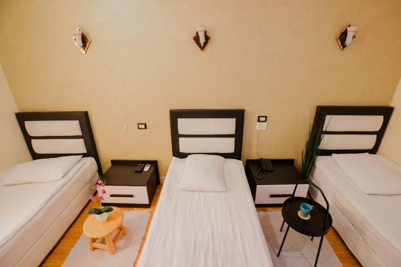 Cairo Capital Plaza Hotel Bagian luar foto