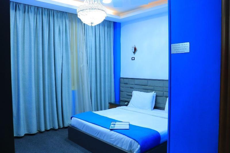 Cairo Capital Plaza Hotel Bagian luar foto